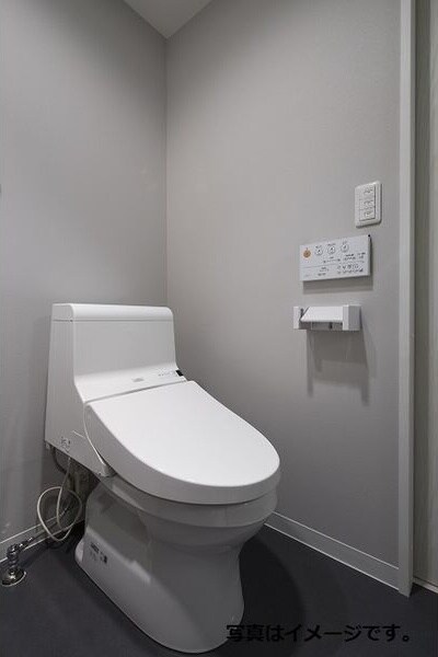 物件内観写真6　(コンパクトで使いやすいトイレです)