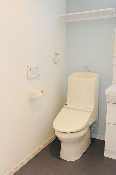 物件内観写真6　(トイレも気になるポイント)