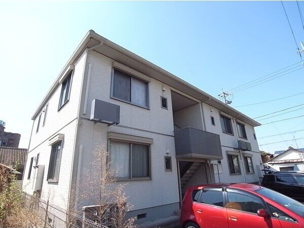 物件外観写真1　(きれいな外観です)