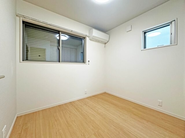 物件内観写真11　(スタンダードな洋室です)