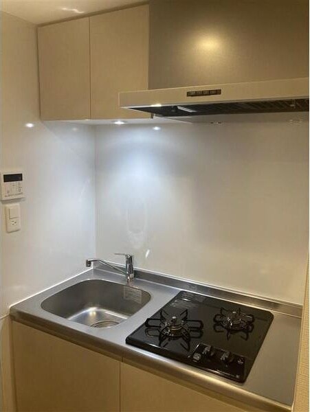 物件内観写真10　(コンパクトなキッチンで掃除もラクラク)