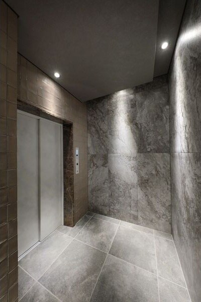 物件外観写真6　(エレベーターです)