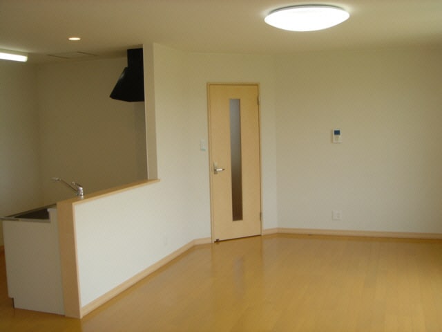 物件内観写真8　(ﾘﾋﾞﾝｸﾞ)