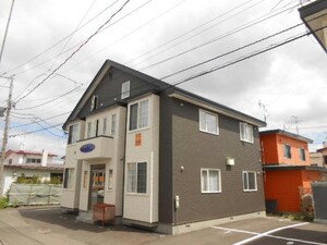 愛国ビレッジ６号館外観写真