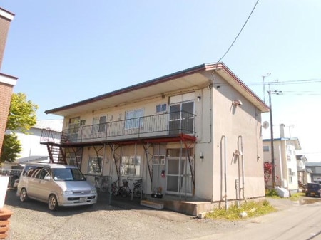 シャルロット愛国外観写真