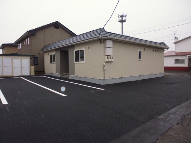 西9南31一棟二戸の物件外観写真