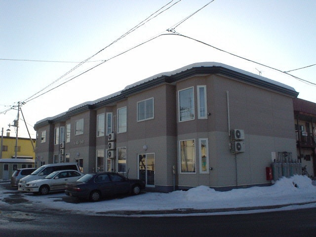 ラ・ポレール悠の物件外観写真