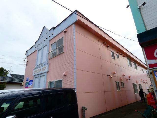 ウエスト27の物件外観写真