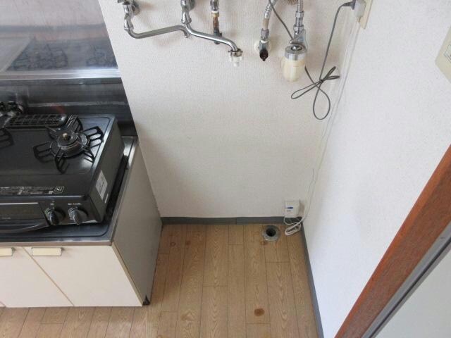 物件内観写真5　(洗濯機置き場)