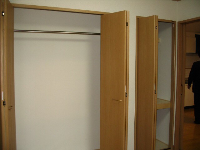 物件内観写真7　(収納)