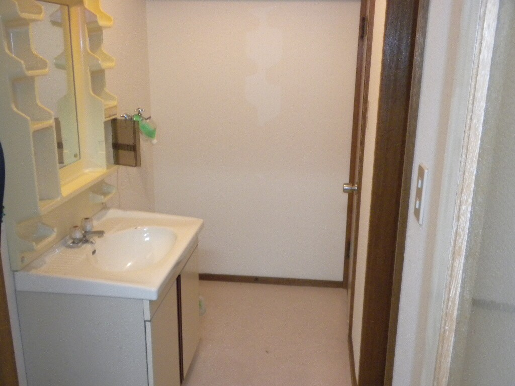 物件内観写真6　(洗面脱衣所)