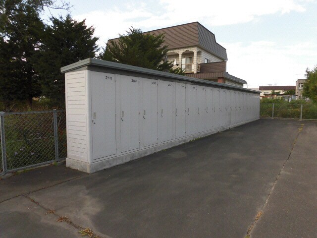 物件内観写真5　(物置)