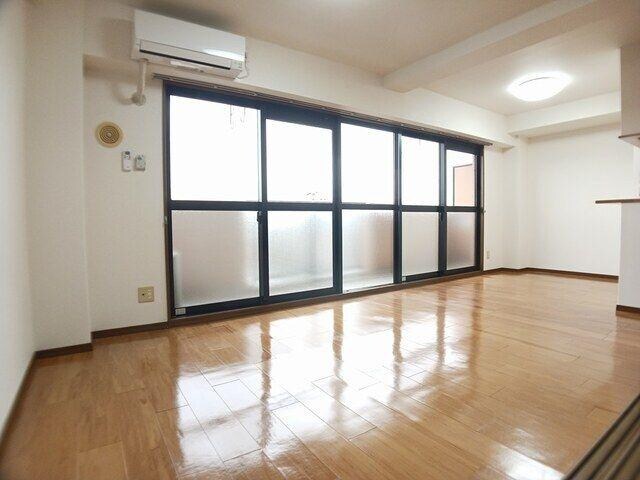 リビングダイニング