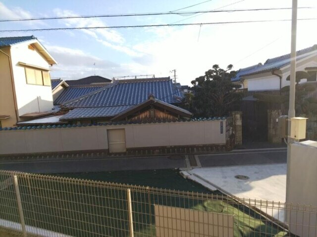 物件外観写真4　(専用庭)