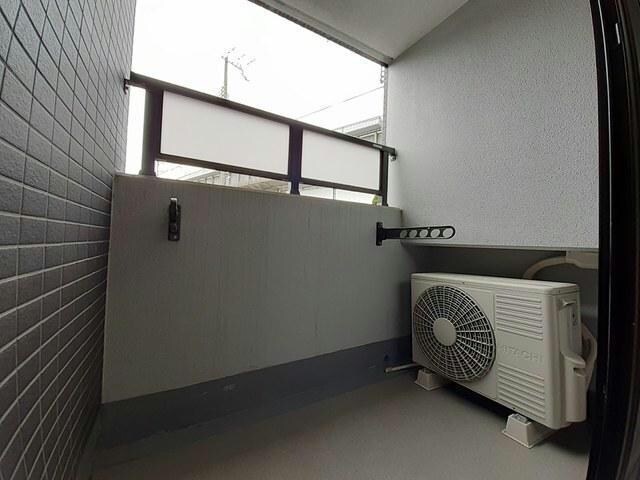 物件内観写真13　(バルコニーがあります)