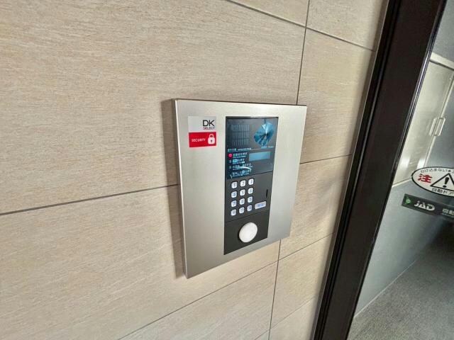 物件外観写真2　(毎日通るエントランスはこのようになっています)