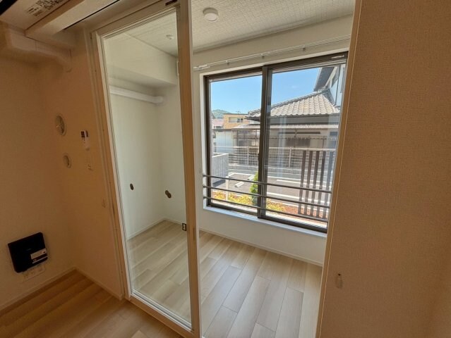 物件内観写真13　(サンルーム)