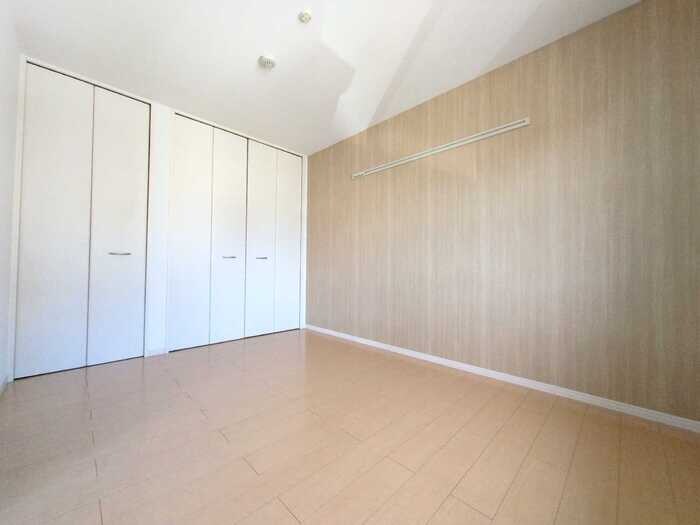 物件内観写真9　(ゆったり過ごせる居間です)