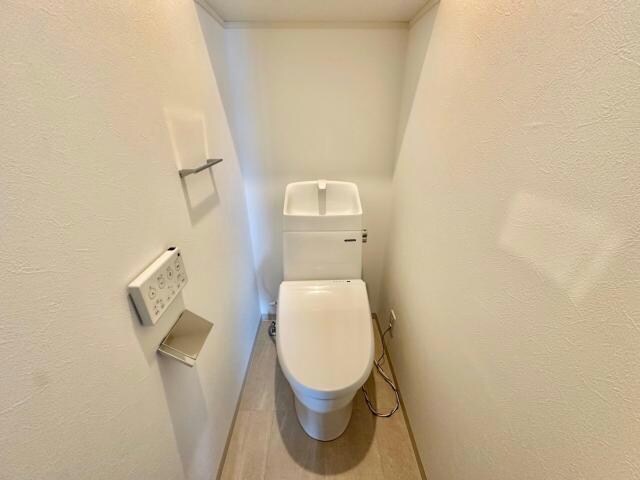 物件内観写真7　(清潔感のあるトイレです)