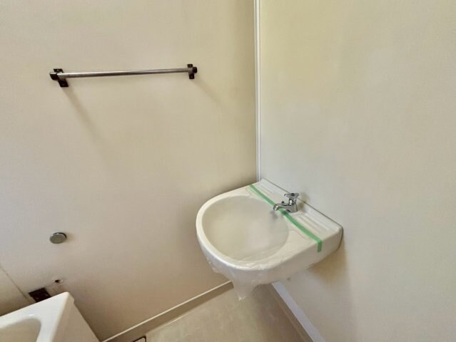 物件内観写真6　(洗面台)