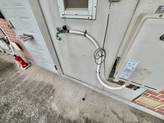 物件内観写真16　(洗濯機置場)