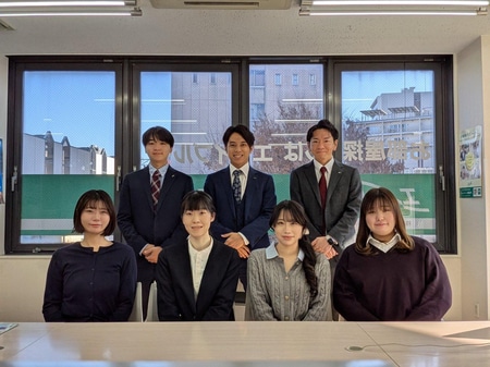 スタッフ集合写真