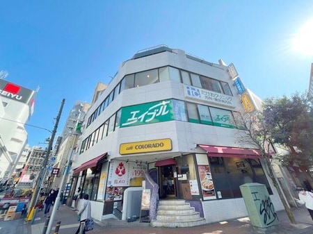 店舗は2階です。