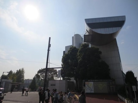 駅前環境；駅前には国立の名門、東京工業大学・東京工業大学院があります。