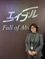 エイブル国際センターの張