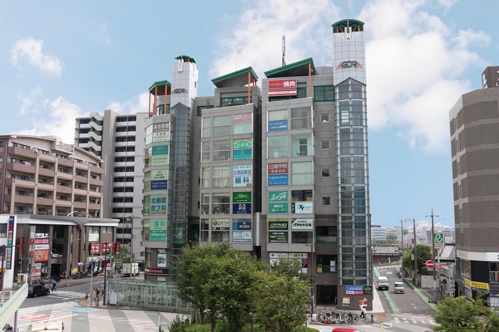 店舗スタッフ接客写真
