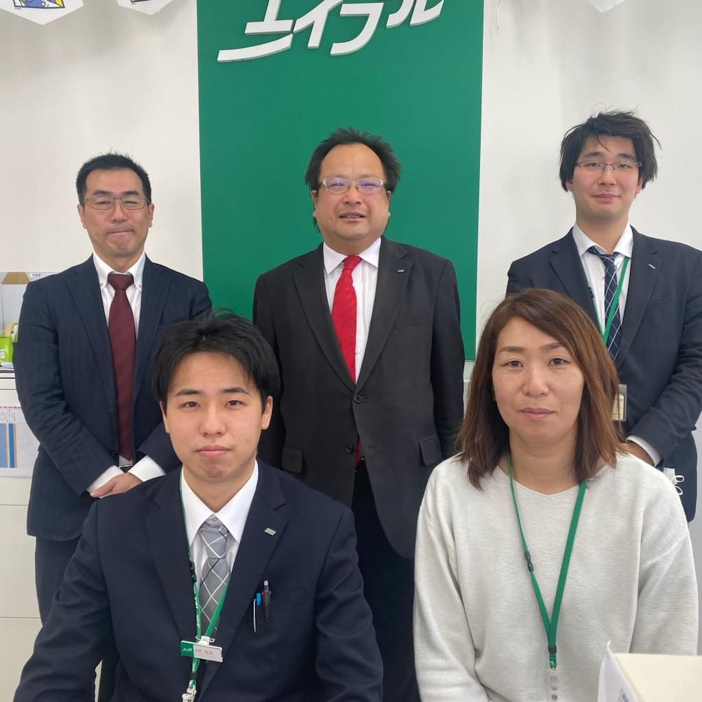 店舗スタッフ集合写真