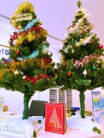 株式会社エイブル西船橋店のダブルクリスマスツリー