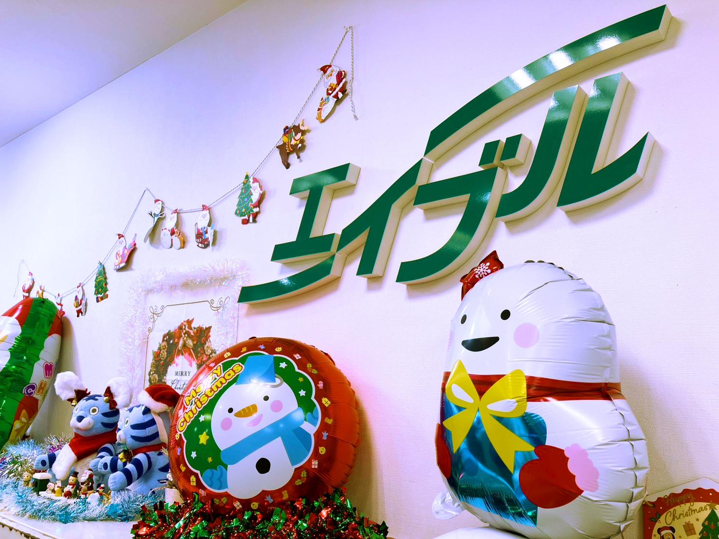 店舗スタッフ接客写真