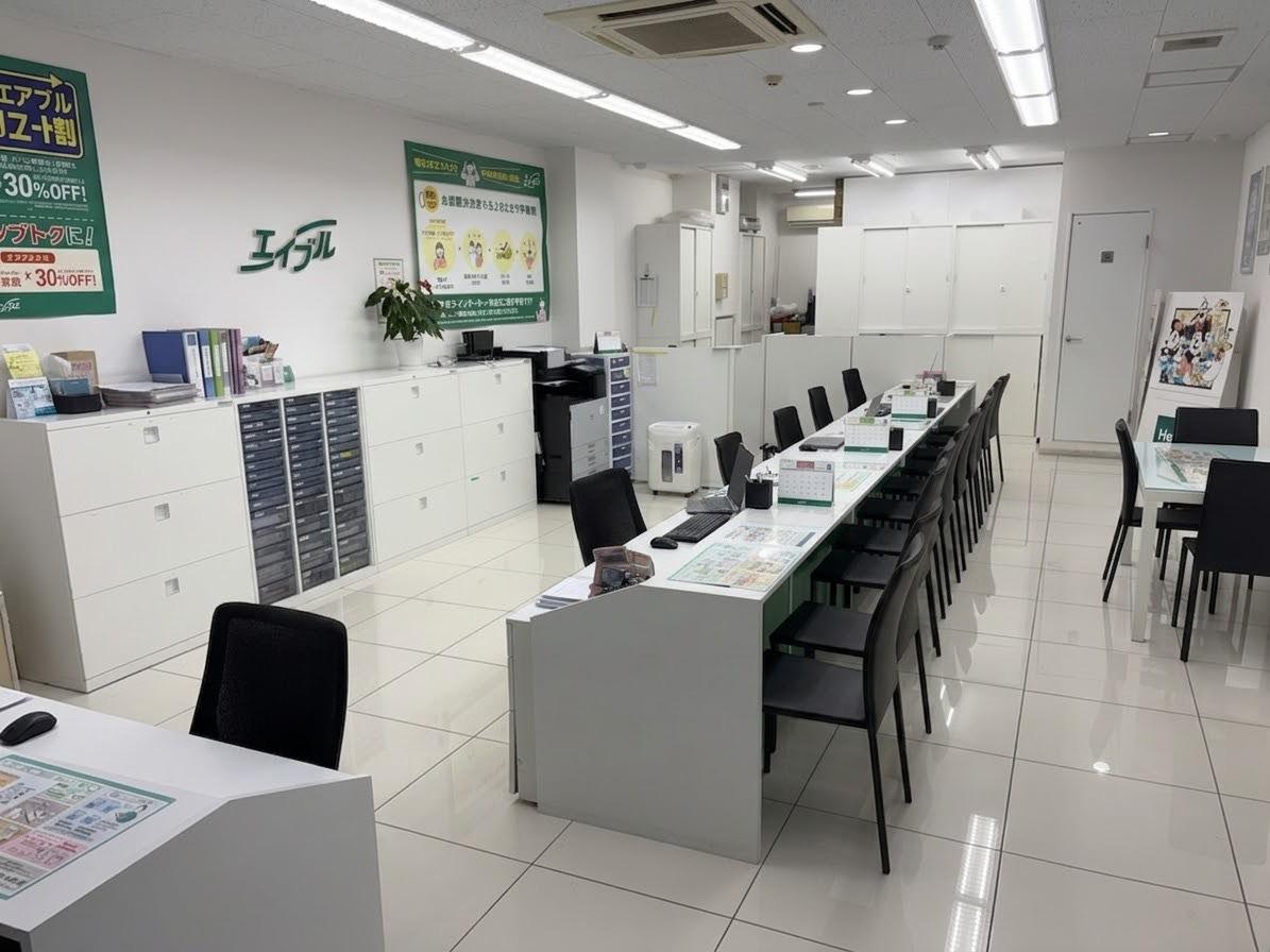 店舗スタッフ集合写真