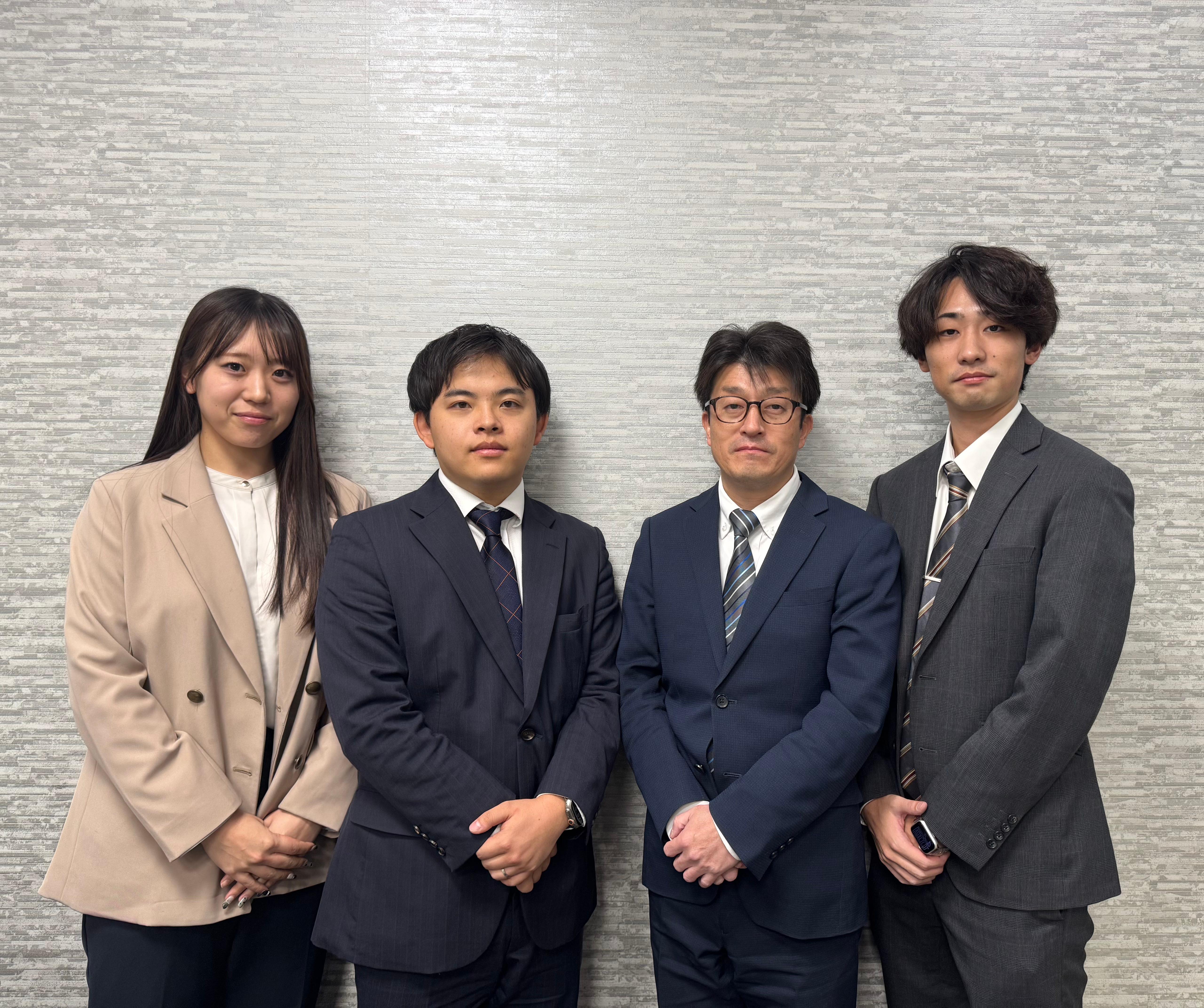 店舗スタッフ集合写真