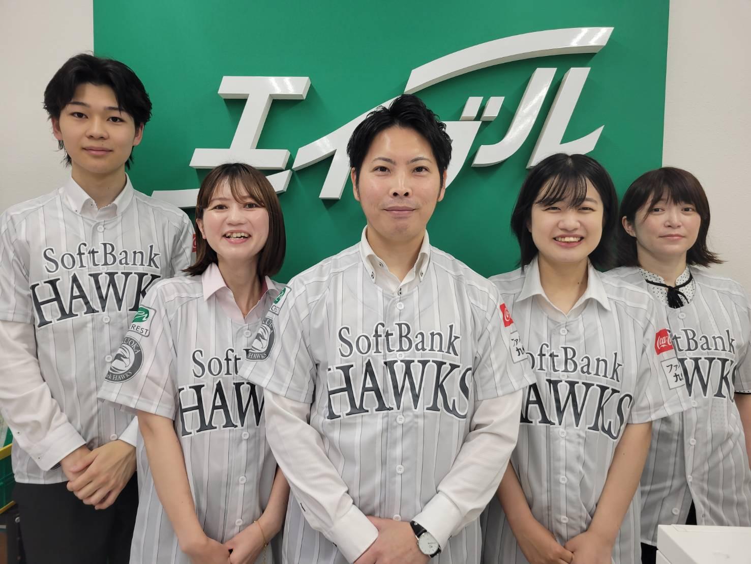 店舗スタッフ集合写真