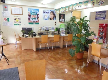 ゆったりとお部屋探しやご相談ができる店内です。