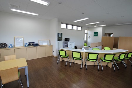 綺麗な店内でお客様をお迎えいたします。