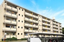 ビレッジハウス招提2号棟 (504号室)の外観写真