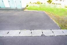 物件外観写真2　(駐車場)