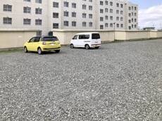 物件外観写真2　(駐車場)