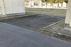 物件外観写真2　(駐車場)