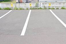 物件外観写真2　(駐車場)