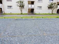 物件外観写真2　(駐車場)