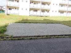 物件外観写真2　(駐車場)