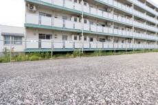 物件外観写真2　(駐車場)