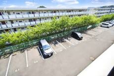 物件外観写真2　(駐車場)