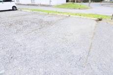 物件外観写真2　(駐車場)