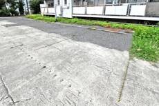 物件外観写真2　(駐車場)