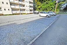 物件外観写真2　(駐車場)